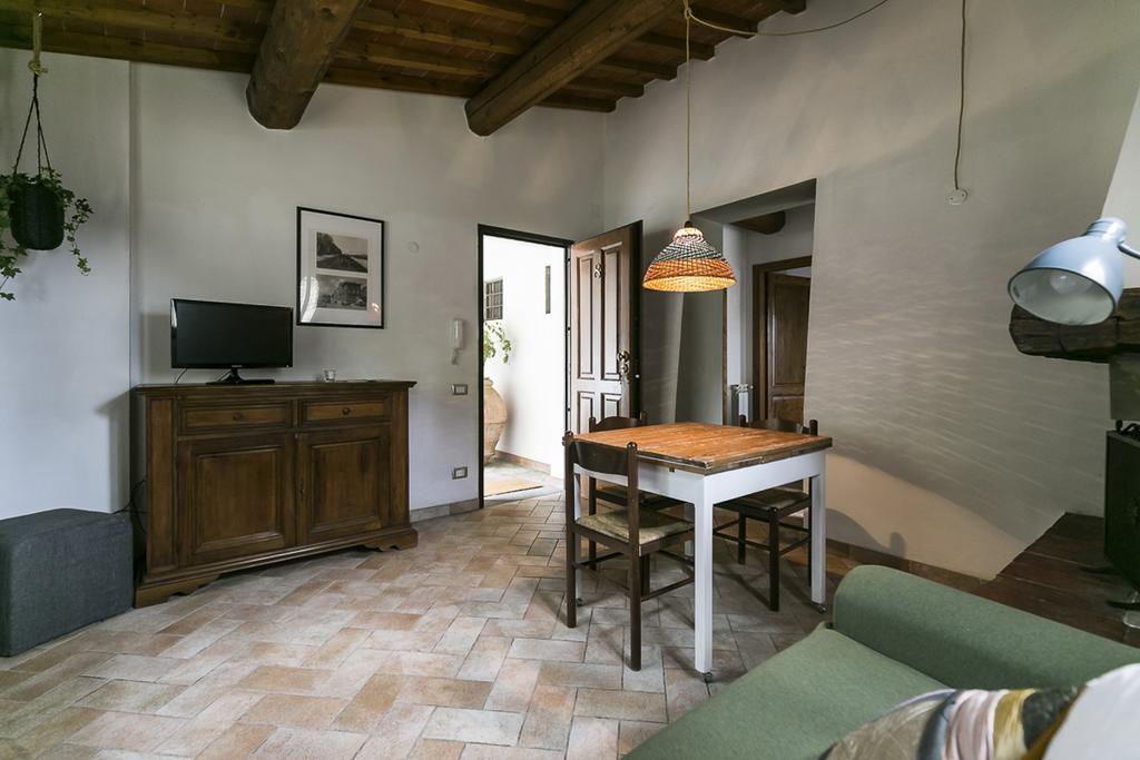 Rocca Palazzaccio Hotel Tavarnuzze Esterno foto