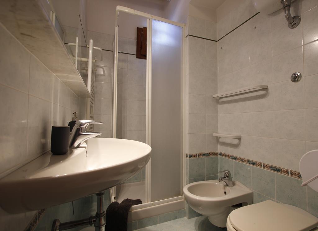 Rocca Palazzaccio Hotel Tavarnuzze Esterno foto